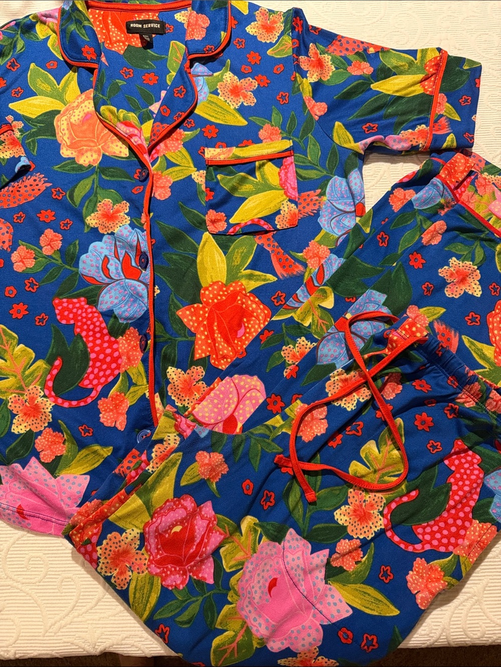Bright Floral Women's Pajama Set - Blue